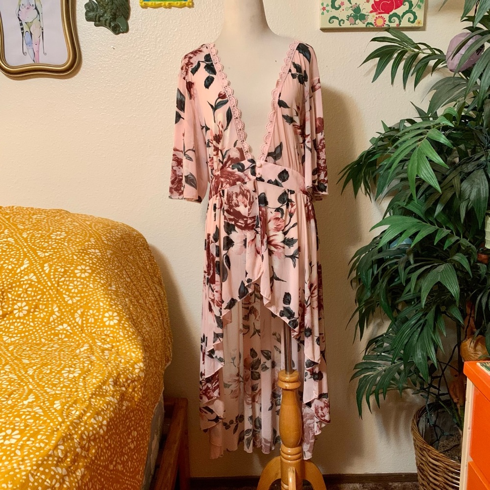 Size L pretty pink floral sheer top